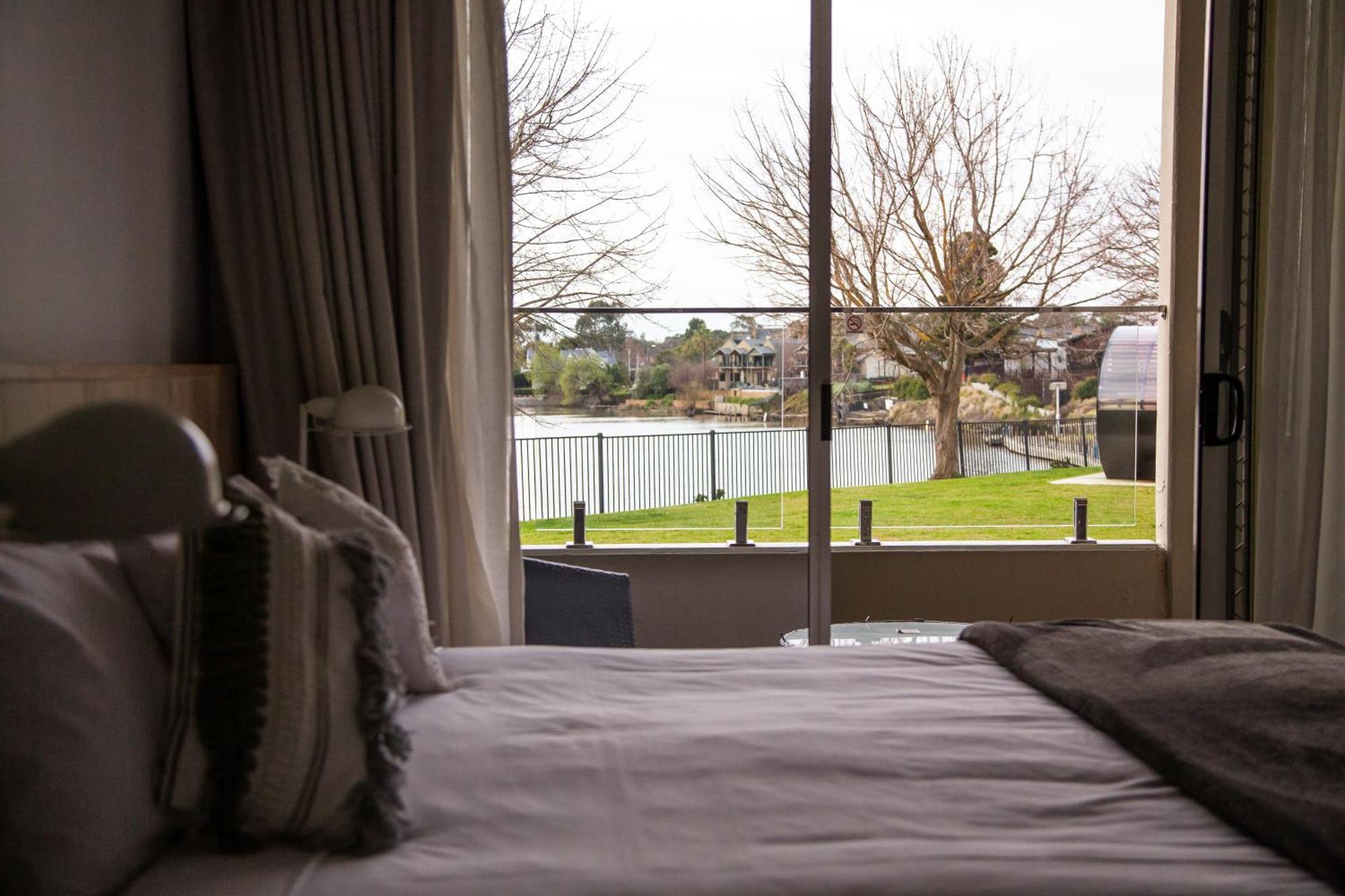 Nagambie Waterfront Motel Ngoại thất bức ảnh