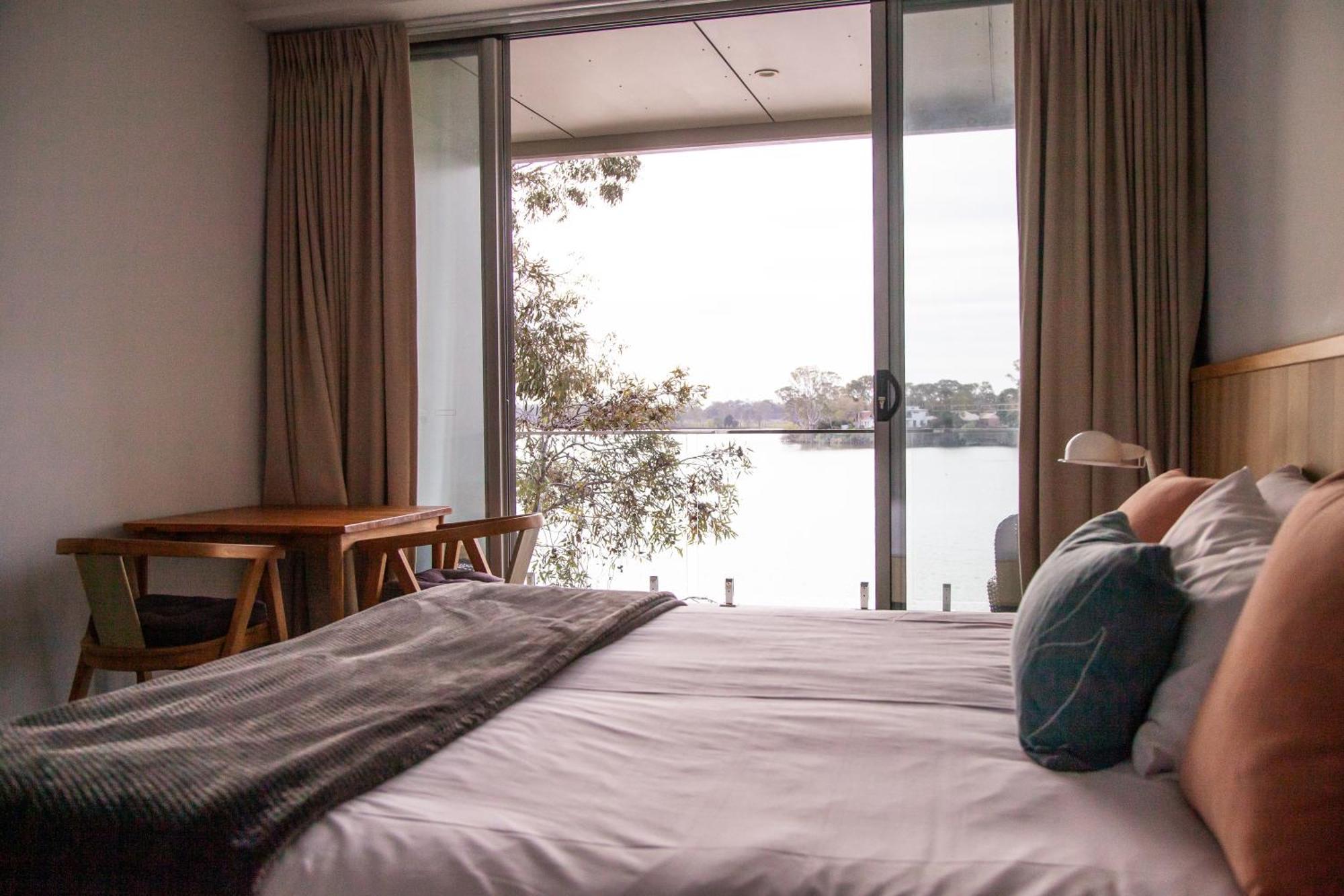 Nagambie Waterfront Motel Ngoại thất bức ảnh