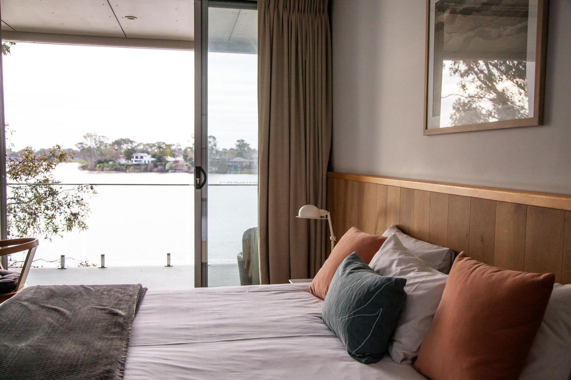 Nagambie Waterfront Motel Ngoại thất bức ảnh