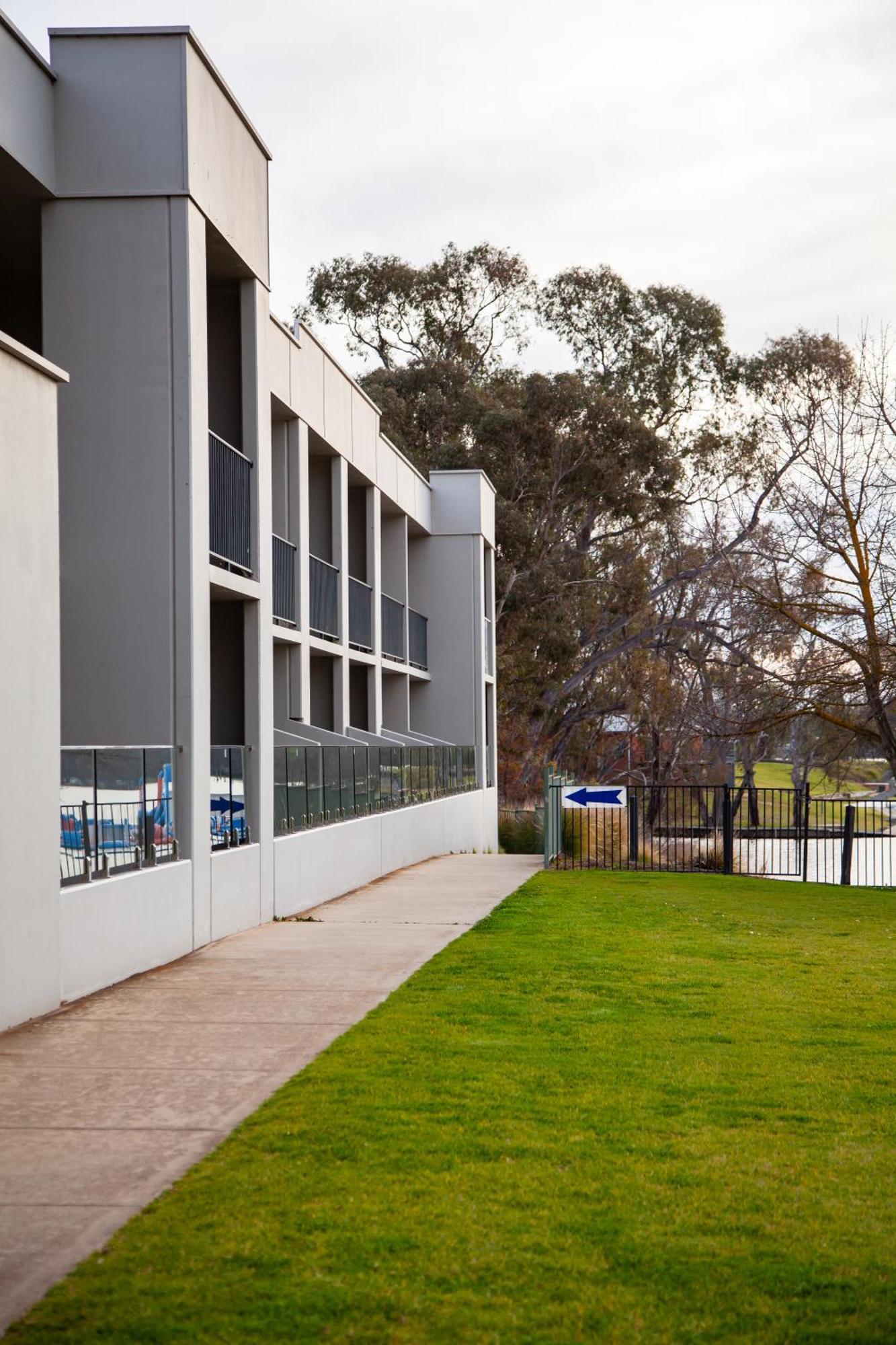 Nagambie Waterfront Motel Ngoại thất bức ảnh