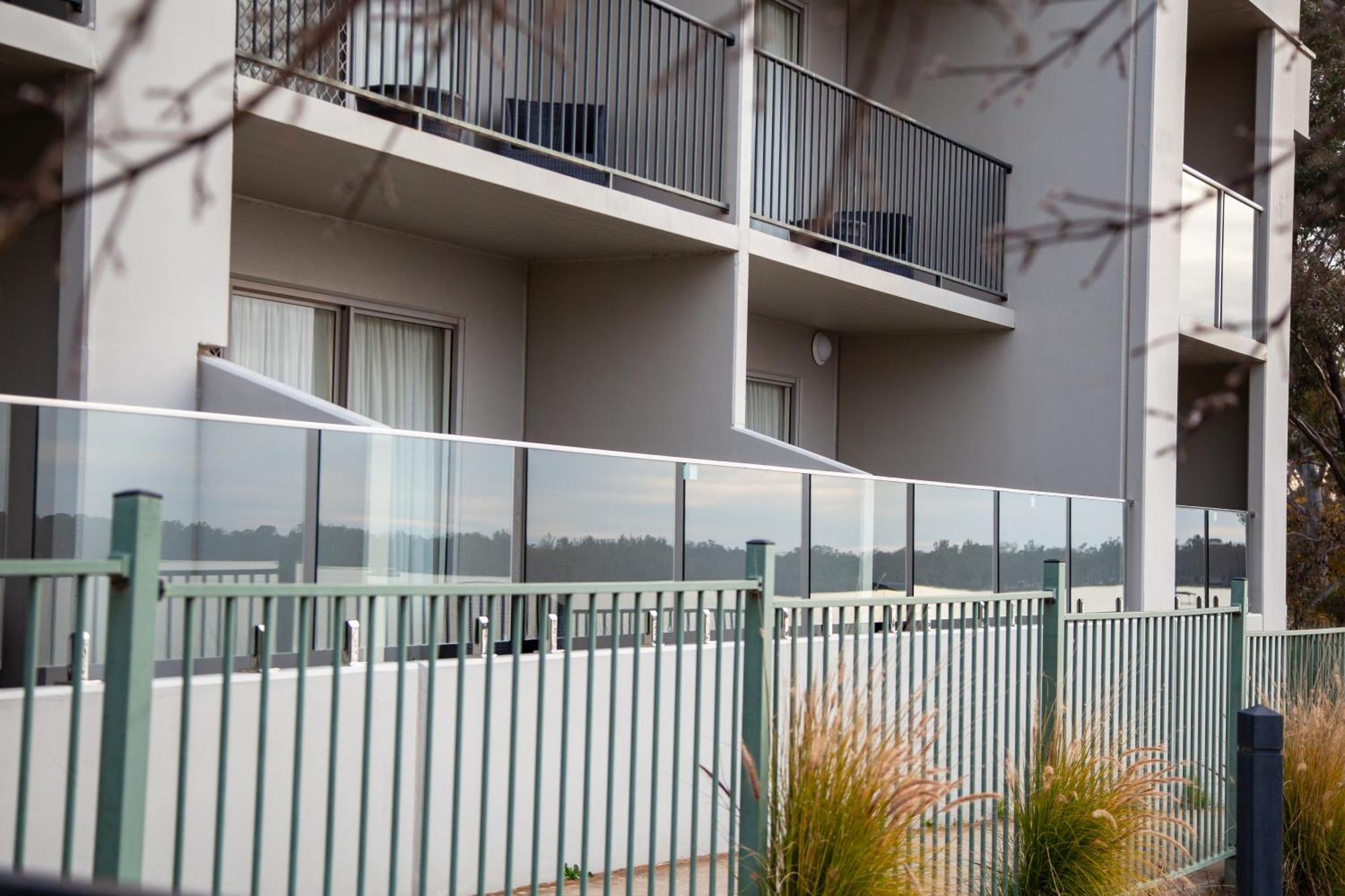 Nagambie Waterfront Motel Ngoại thất bức ảnh