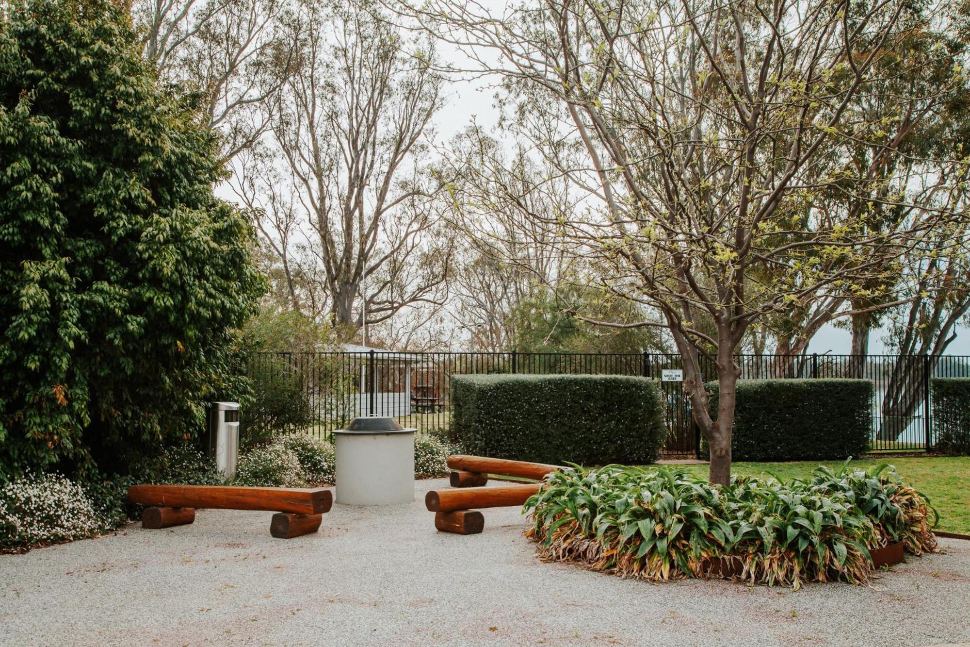 Nagambie Waterfront Motel Ngoại thất bức ảnh
