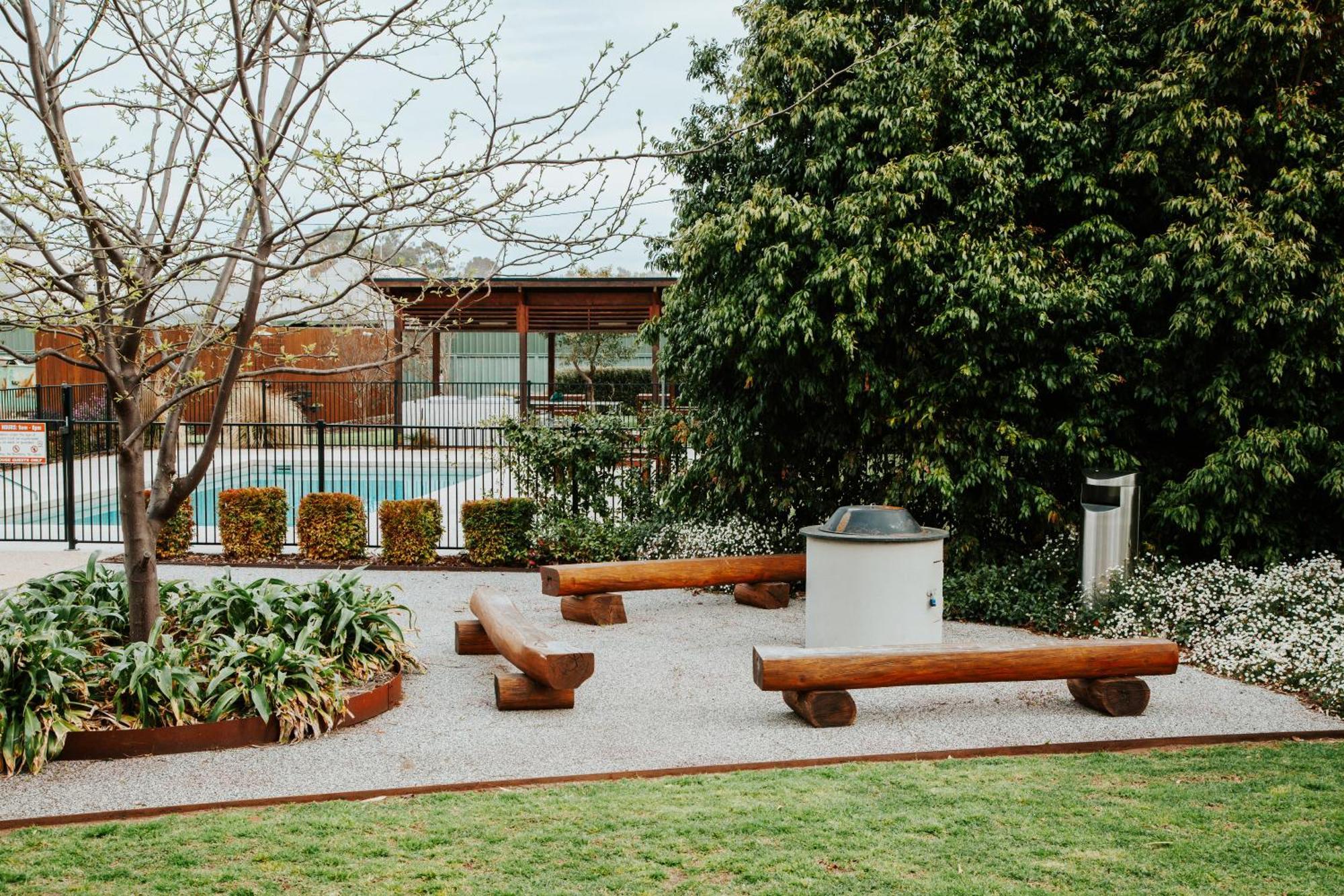 Nagambie Waterfront Motel Ngoại thất bức ảnh